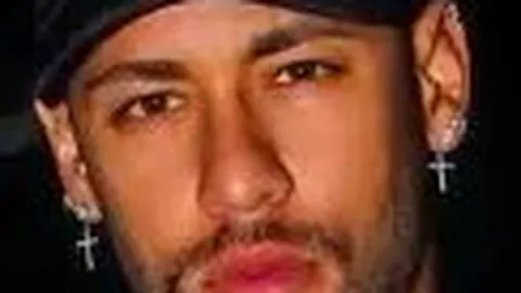 《曼联野心再起！下赛季夏窗中场引援蓄势待发，资金雄厚势不可挡》