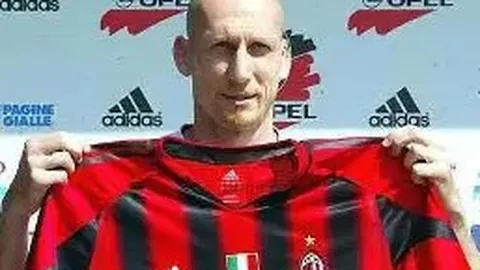 精彩对决半场盘点：曼联0-0战平西汉姆，姆伯莫险象环生，B费神射中框！