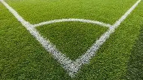 红军风云变幻！萨拉赫强势开火，斯洛特挑战权威，维尔茨崛起，谁将执掌利物浦未来之舵？