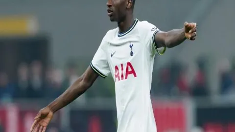 曼联激战伯恩茅斯：姆伯莫库尼亚联手，B费卡塞米罗率队巅峰对决